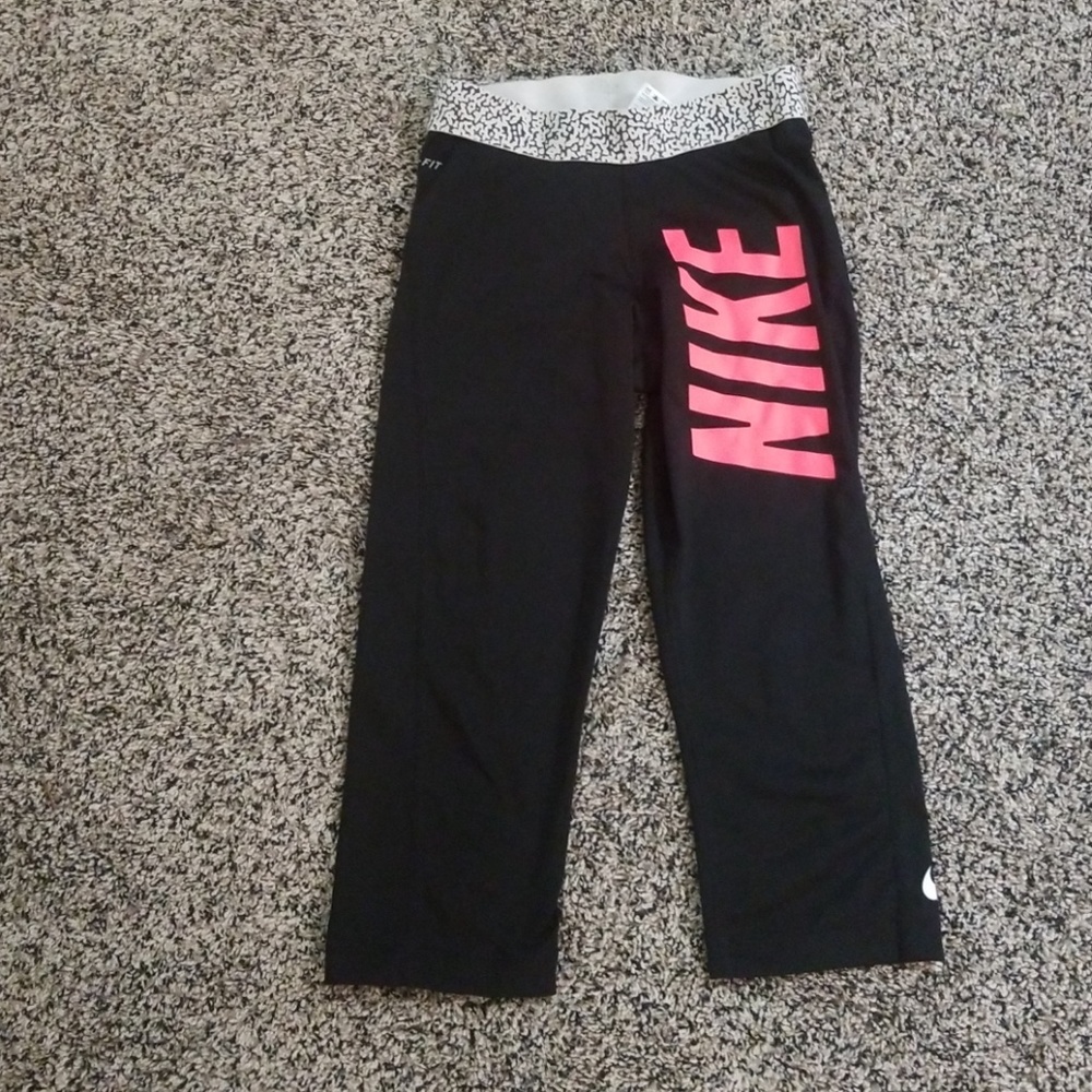 Nike capris